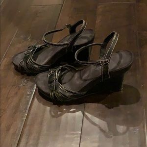 Aerosoles Black Strappy Wedges